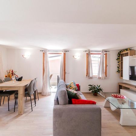Apartamento Uncle Leonard'S House Cala Gonone Exterior foto