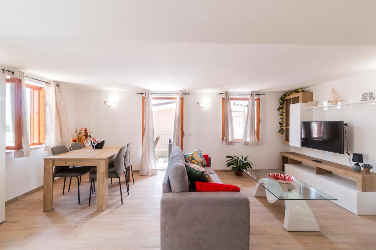 Apartamento Uncle Leonard'S House Cala Gonone Exterior foto